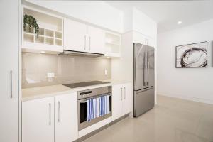 Dee-Ell Place A Beachside Entertainers Dream