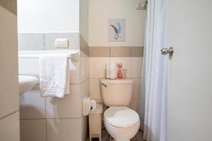 Habitación Baño Compartido dentro de un Departamento