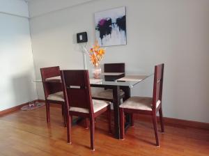 Habitación Baño Compartido dentro de un Departamento