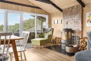 Ernavej 4A, Lovely Holiday Home For Rent In The First Dune Row