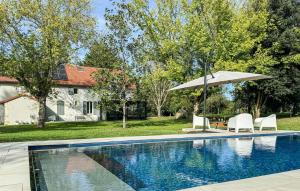 Nice Home In Gans With Kitchen