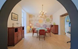 Maisons de vacances Nice Home In Gans With Kitchen : photos des chambres