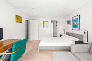 Stylish 1-Bed in the Heart of SydneysWest