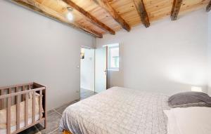 Maisons de vacances Stunning Home In Ossages : photos des chambres