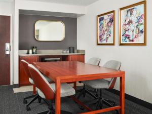 One-Bedroom King Suite room in Courtyard by Marriott Fort Collins