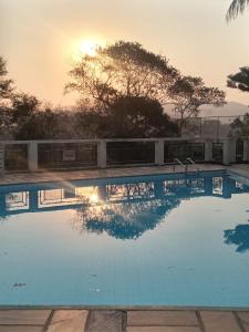 Casa tipo apartamento em Condomínio Miguel Pereira