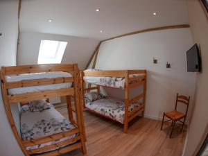 Maisons de vacances Gite spacieux a Happonvilliers avec jardin privatif, accueil jusqu-a 14 personnes, animaux admis - FR-1-581-139 : photos des chambres