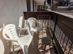 Petit studio à 250 m des pistes avec balcon au centre de La Clusaz - FR-1-459-233