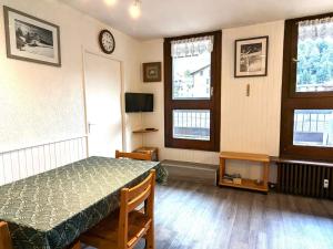 Appartement 1 chambre centre village, proche Bossonnet - FR-1-459-232