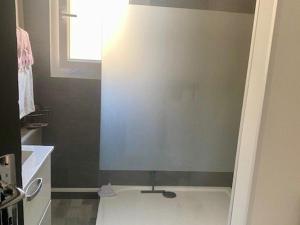 Appartement F2 rénové centre-ville Amélie-les-Bains - FR-1-703-192