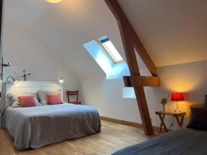 Maisons de vacances Deux maisons berrichonnes avec jardin privatif et cour partagee, ideale pour les groupes - FR-1-591-617 : photos des chambres