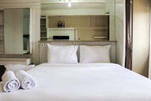 Well Furnished Studio Room at Signature Park Grande Apartment By Travelio