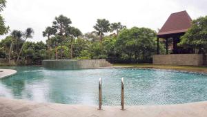 Comfort 1BR at Cervino Village Casablanca Apartment By Travelio