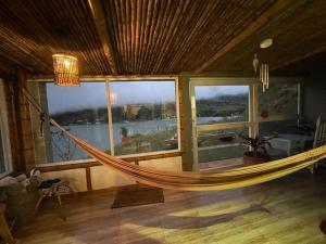 Natural Tiny house , frente al lago