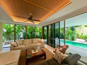 Natural Villas Luxury Pool villa NaJomtien Pattaya