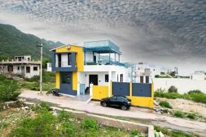 BnBBuddy Serenity Villa with Pool, Udaipur - Thūr