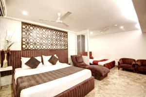 Hotel WK Comfort - Near White Clove