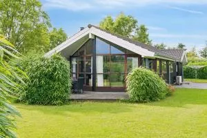 Well-Equipped Summer House Near Skovmose - Neder Lysabild