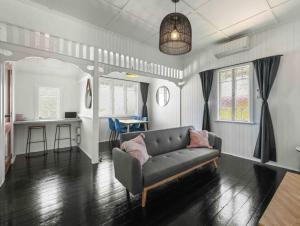 Stylish Retreat Garden Oasis