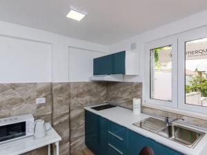 Apartments Paula - One Bedroom Apartment with Shared Terrace