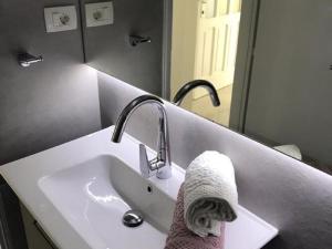 Apartments Kor ula - One Bedroom Apartment with Terrace and Sea View