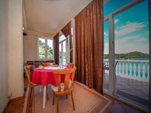 Apartments Filipovi - One Bedroom Apartment with Terrace and Sea View A3