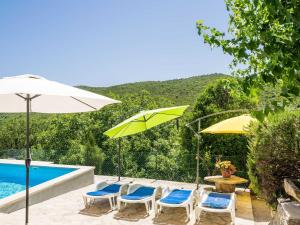 House Ko an-Four Bedroom Villa with Terrace and Swimming Pool