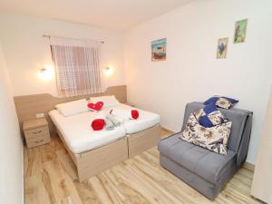 Seaside Apartments Hrka - Comfort One Bedroom Apartment with Terrace and Sea View 1