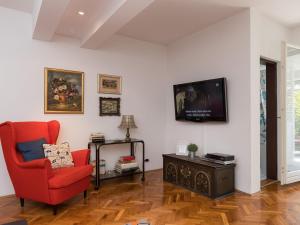Apartment Dubo - One Bedroom Apartment with Balcony 