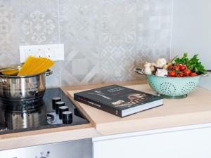 Apartments Lazarin - One Bedroom Apartment with Balcony and Sea View 2 Mali