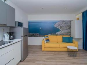 Apartments Antonio - Comfort One-Bedroom Apartment with Balcony and Sea View - 4