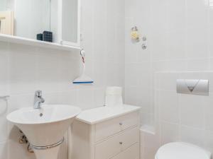 Apartments Villa Kameja - One Bedroom Apartment with Balcony and Sea View Plavi