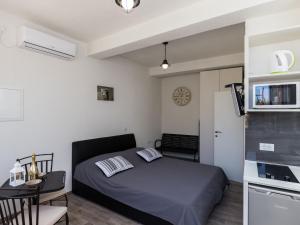 Apartments Life - Studio Apartment