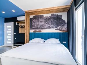 Apartments Tayra - Superior studio apartment with balcony BR1