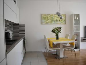 Apartment Vapor - Two Bedroom Apartment with Balcony
