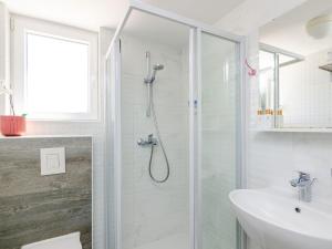 Apartments Villa Lukas - No 6 Studio Apartment with Balcony and Sea View