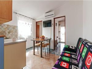 Apartments Hak - Two Bedroom Apartment with Terrace and Sea View