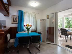 Holiday home Ingrid - Four Bedroom Holiday Home with Pool