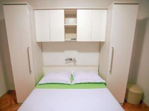 Apartments Pezo - Superior One Bedroom Apartment 