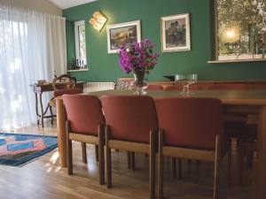 Luxury Suite Jasmin-Two Bedroom Suite with Hot Tub