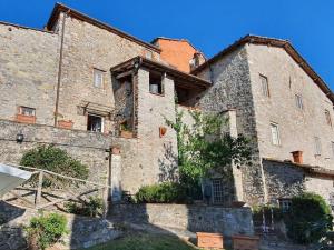 Stone House in Chiatri with Lake Views