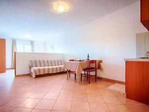 Apartments Bruna Lastovo-One Bedroom Apartment with Balcony and Sea View-Vanilija