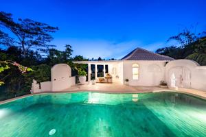 Exclusive 3BR Celebrity Villa - Ice Bath - Sauna - Jacuzzi - Outdoor Gym - BBQ - Stunning Rice Field & Jungle Views