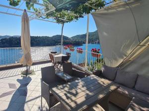 Apartments Matea - Studio with Sea View 2 Adults - tikovica