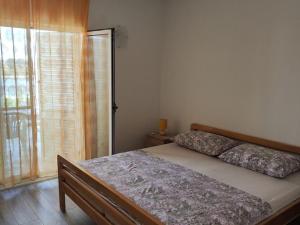 Holiday Home Maja - Four Bedroom Holiday Home with Terrace and Sea View