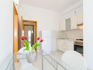 Apartments & Rooms Bari i - Studio Apartment with Balcony and Garden View First Floor -APT 9