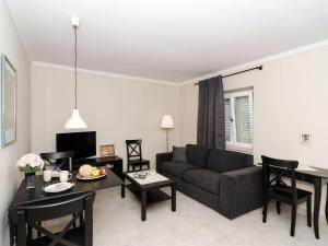 Apartments Gaura - One-Bedroom Apartment with Terrace