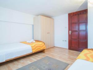 Apartments Ana & Bogdan - Two Bedroom Apartment with Terrace A4 ST