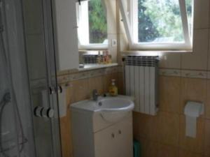 Apartment Three Palms - Two Bedroom Apartment with Terrace - ST