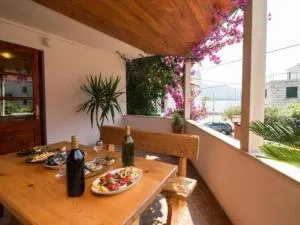 Apartment Nina & Kate - Comfort One Bedroom Apartment with Terrace and Sea View - Topolo